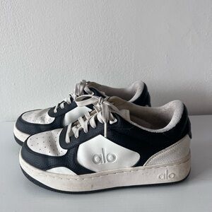 Alo sneakers size 7.5